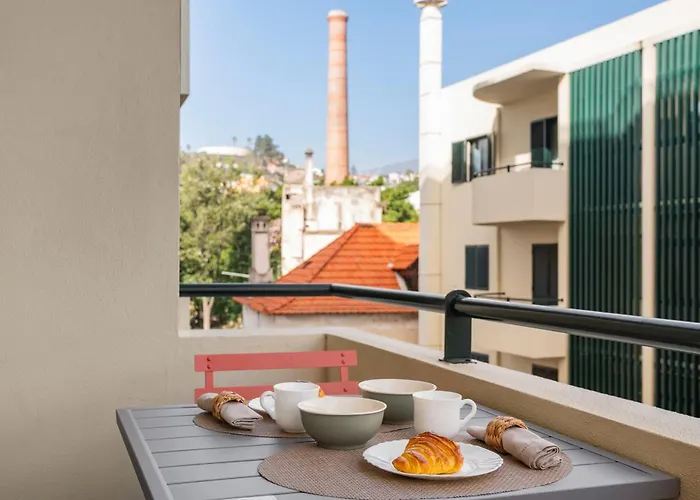 Casa Da By An Island Funchal (Madeira)